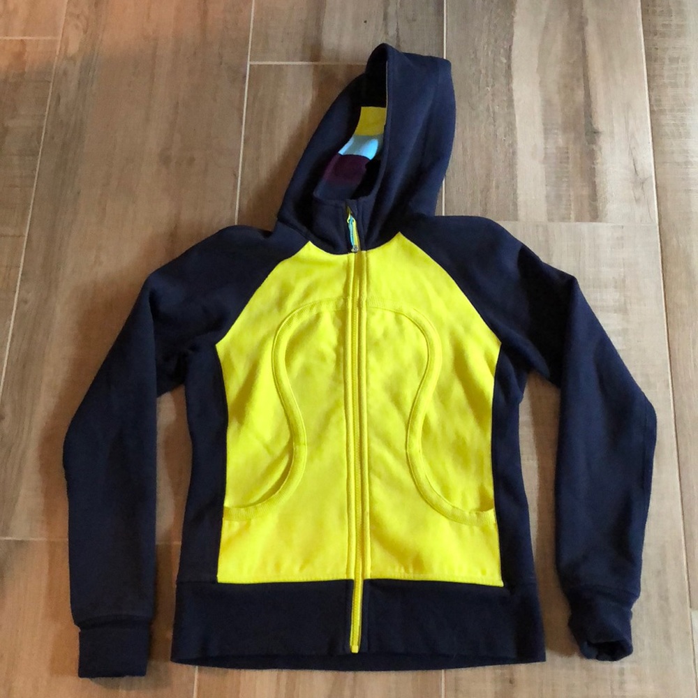 Lululemon Scuba Hoodie size 6